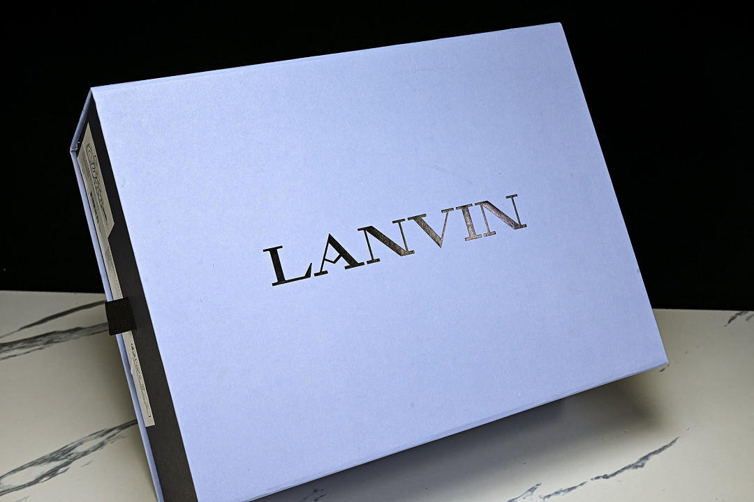 LanV sneakers