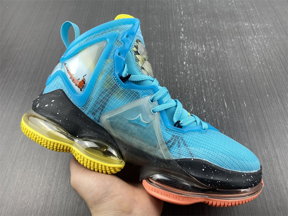 Nike LeBron 19 DC9338-400