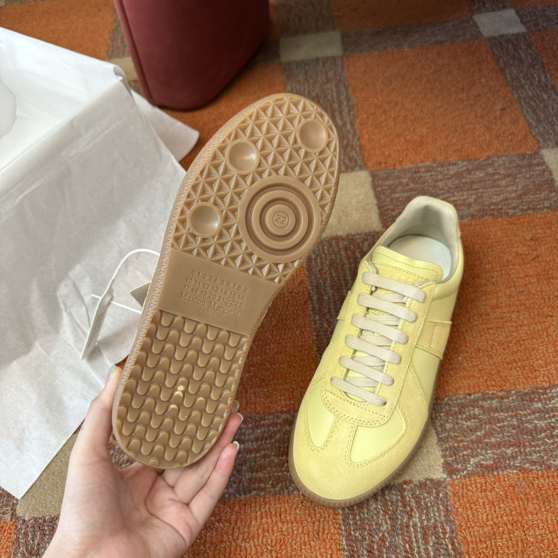 ma*s*n Ma*i*la sneakers