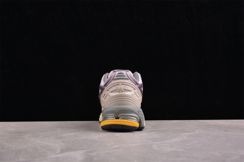 New Balance M1906RRA