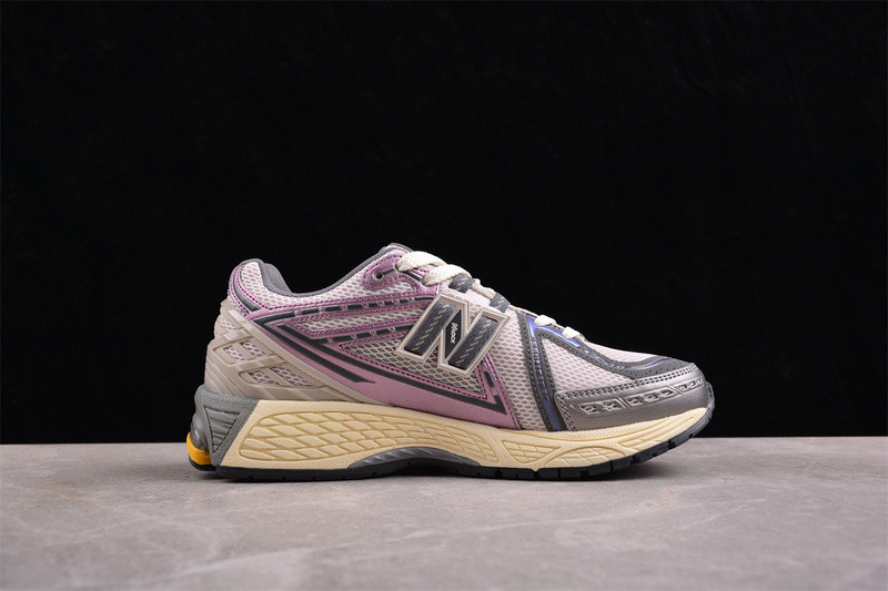 New Balance M1906RRA