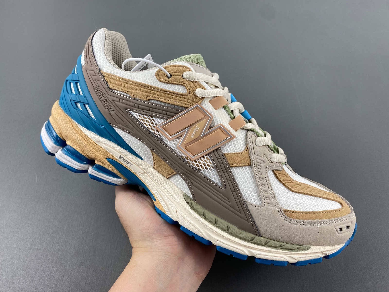 New New Balance M1000CA