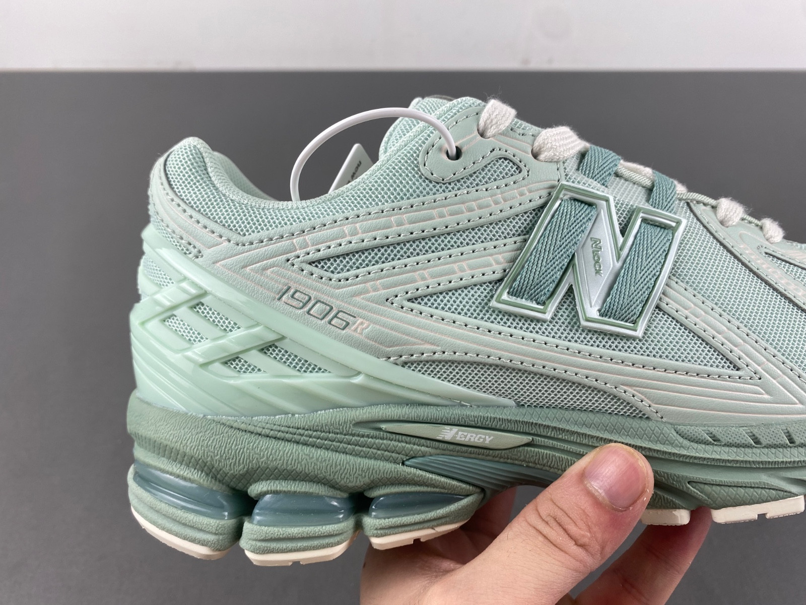 New Balance 1906R M1906RZC