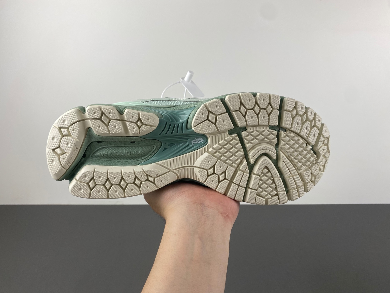 New Balance 1906R M1906RZC