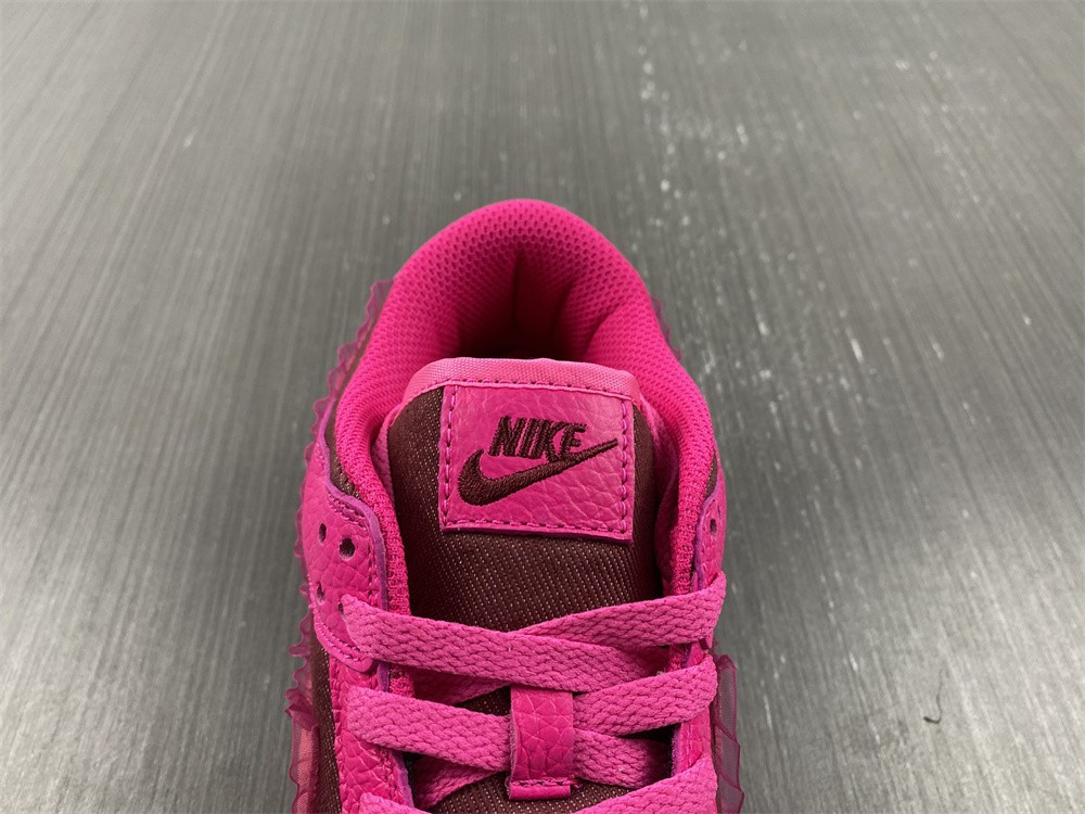 Nike Dunk Low WMNS “Valentine’s Day” DQ9324-600