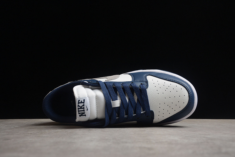 Nike Dunk Low “Midnight Navy” FD9749-400