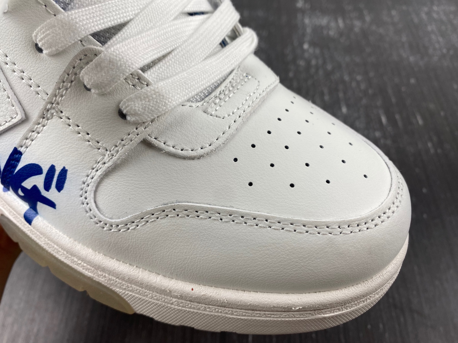 Off White GYM Sneaker