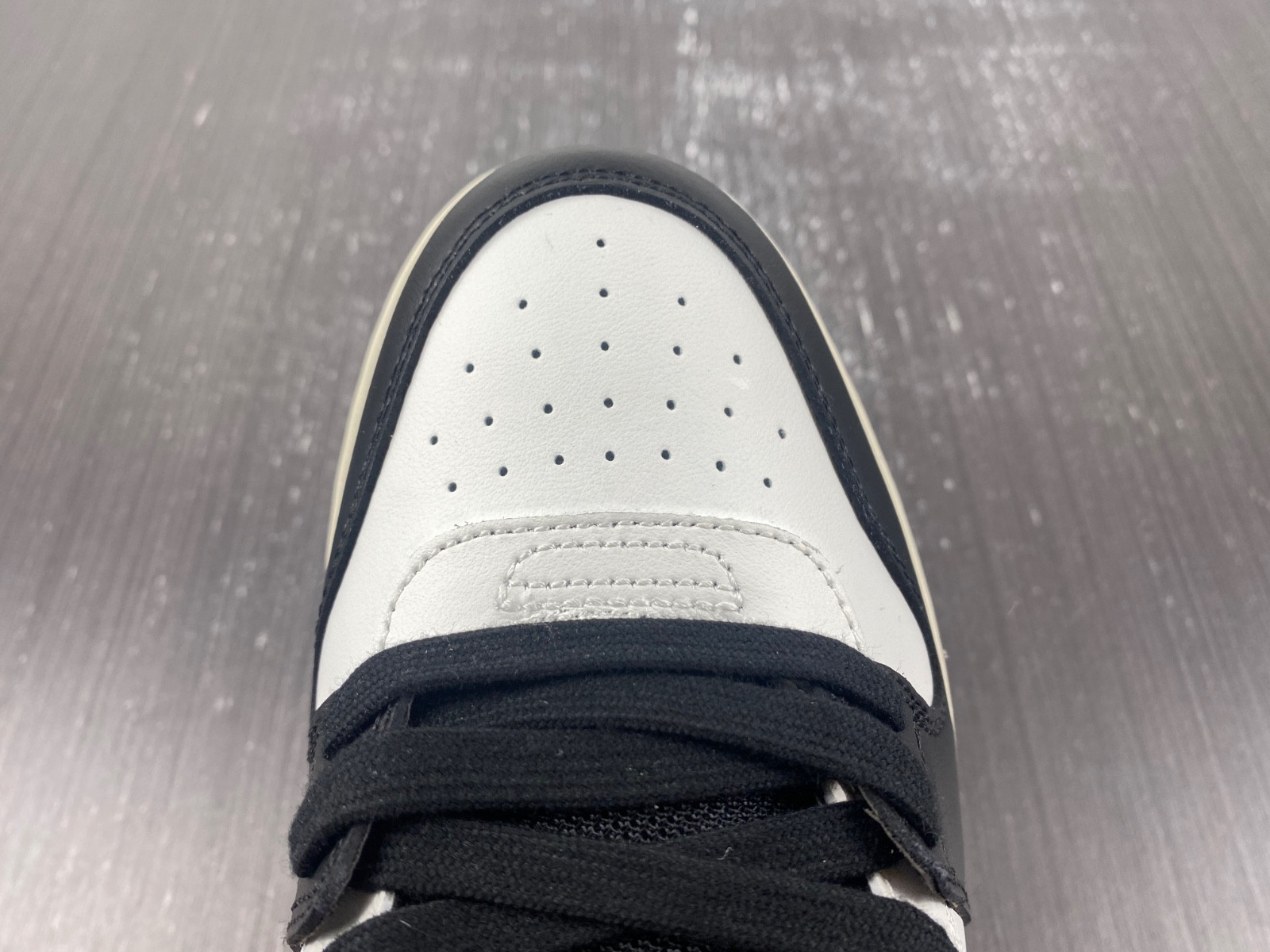 Off White GYM Sneaker