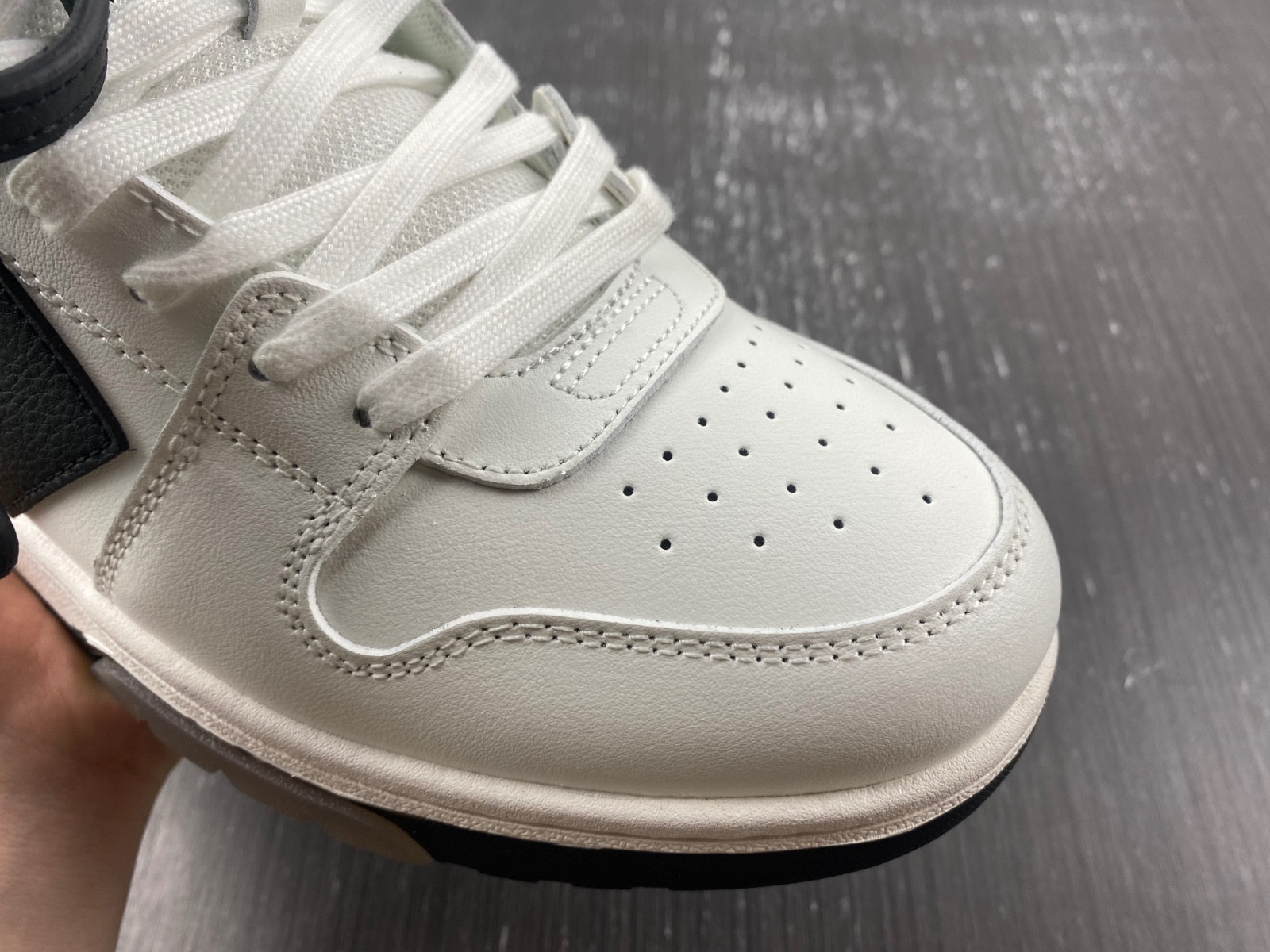 Off White GYM Sneaker