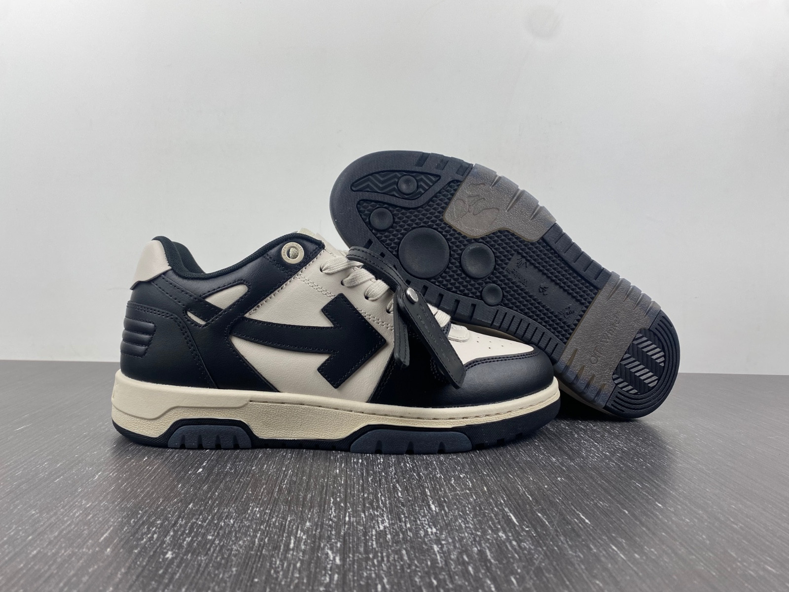 Off White GYM Sneaker