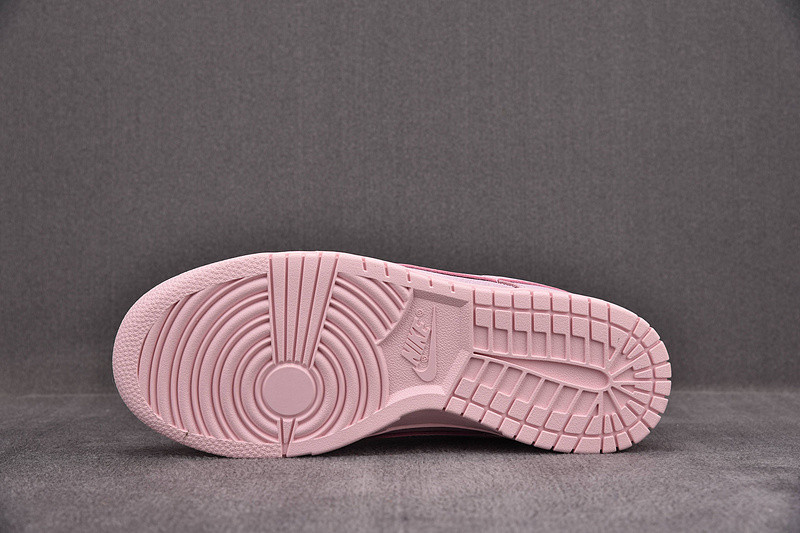 Nike Dunk Low “PINK” 921803-601