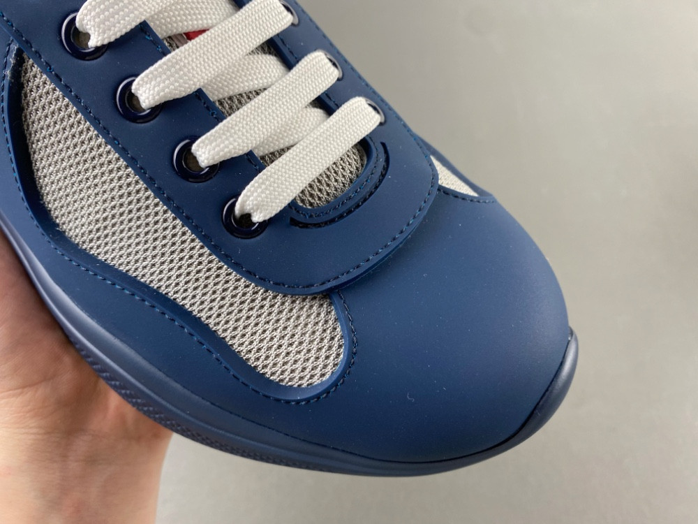 PA Low Sneakers