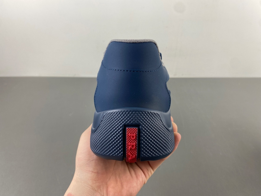 PA Low Sneakers