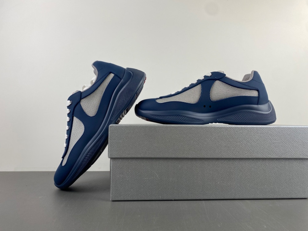 PA Low Sneakers