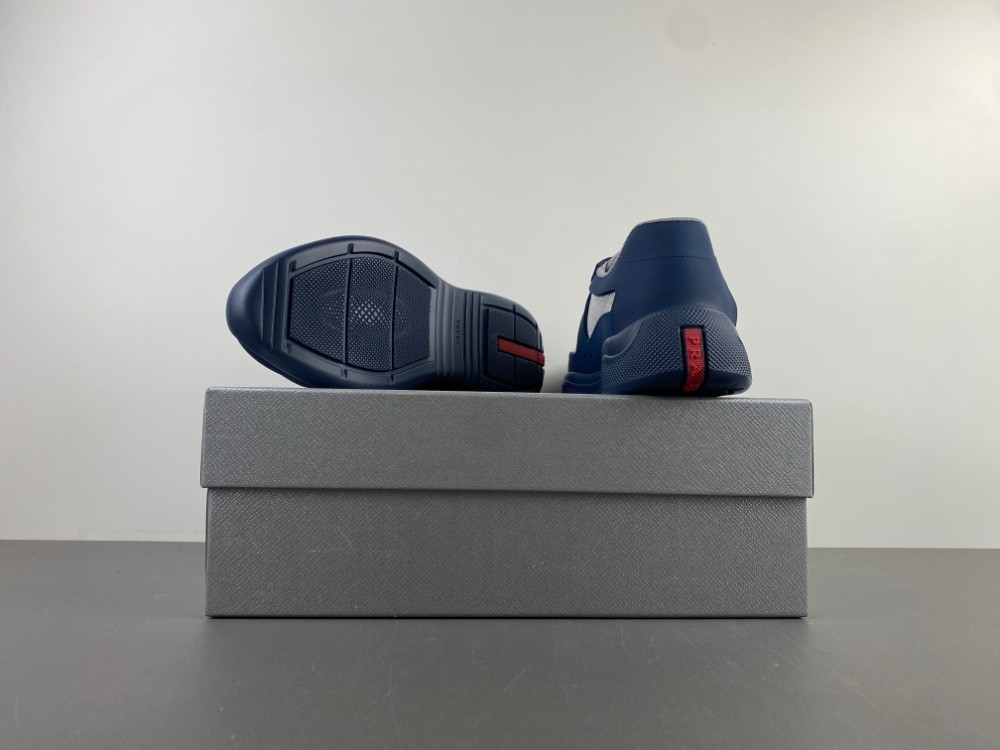 PA Low Sneakers
