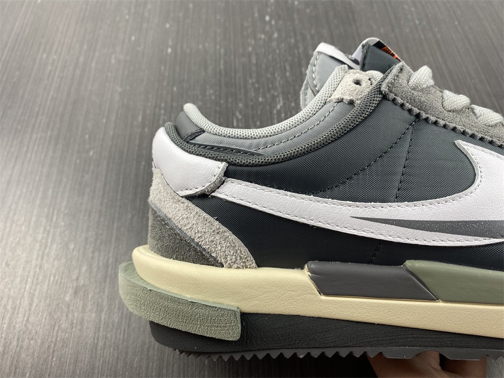 Sacai x Nk Zoom Cortez 4.0 DQ0581-001