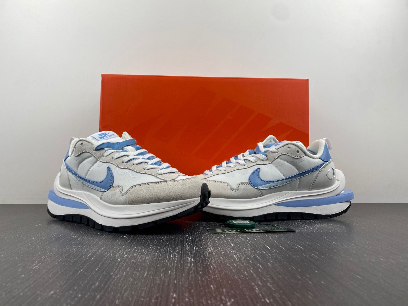 Sacai x Nike DD1875-112