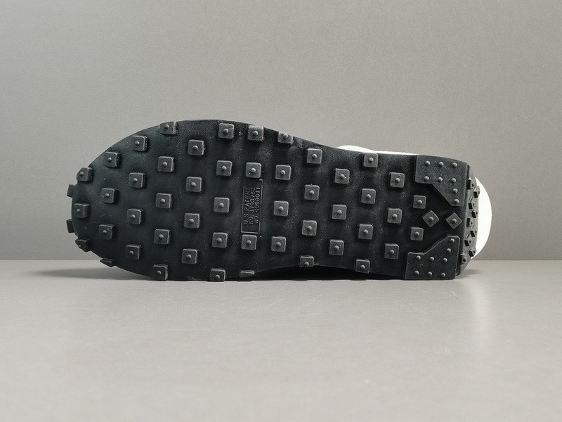 Fragment Design xSacai xNike LDWaffle ＂Light Smoke Grey＂DH2684-001