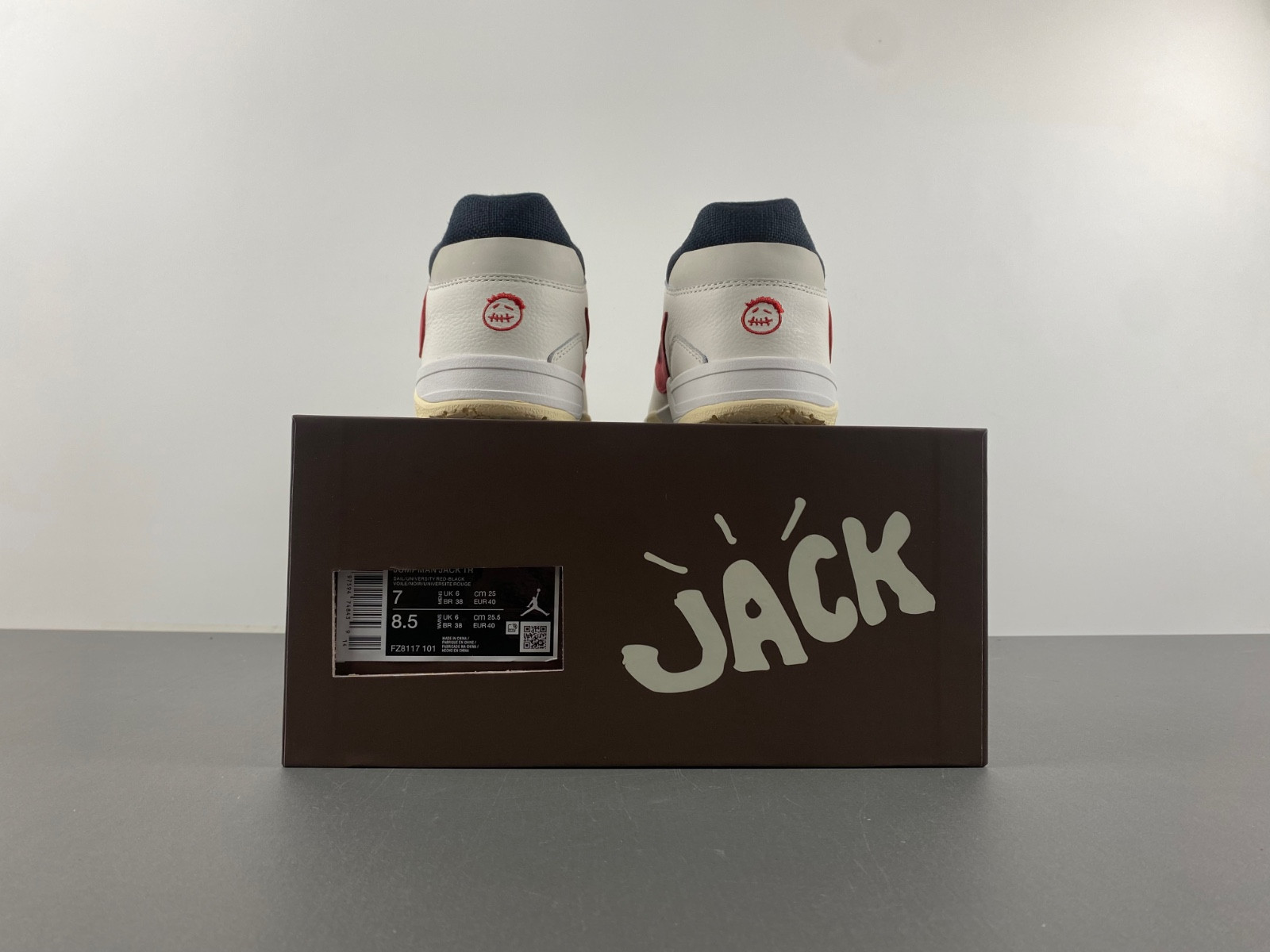 Travis Scott x Jordan Jumpman FZ8117-101